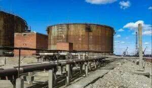 «Норникель» снес аварийный резервуар №5, ставший причиной разлива нефтепродуктов в мае