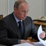 Путин поручил разработать стратегию развития автопрома