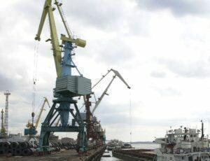 Промышленный порт Череповецкого меткомбината начал отправку судов