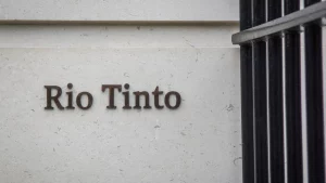 Rio Tinto публикует результаты первого полугодия: прибыль снижается