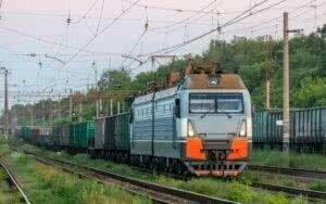 Правительство может допустить частные локомотивы к грузоперевозкам на сети из-за дефицита инвестпрограммы РЖД
