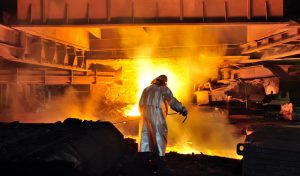 В Китае снова сократилась выплавка стали