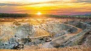 Австралия готовится к рекордному доходу от добычи железной руды и золота